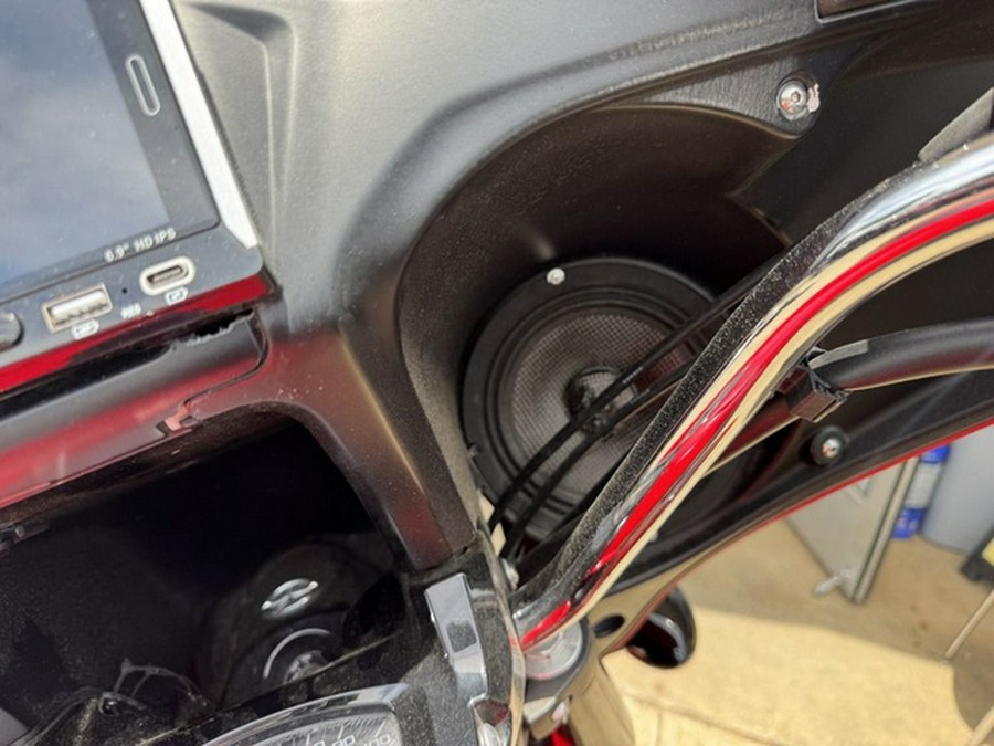 2015 Yamaha V Star 1300 Deluxe Rapid Red
