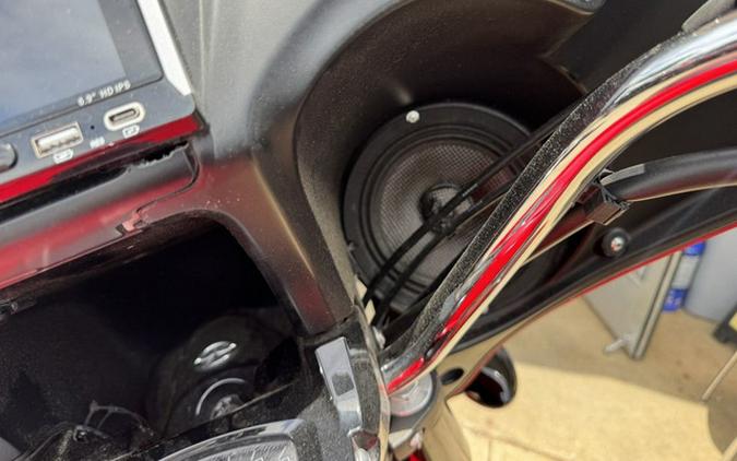2015 Yamaha V Star 1300 Deluxe Rapid Red