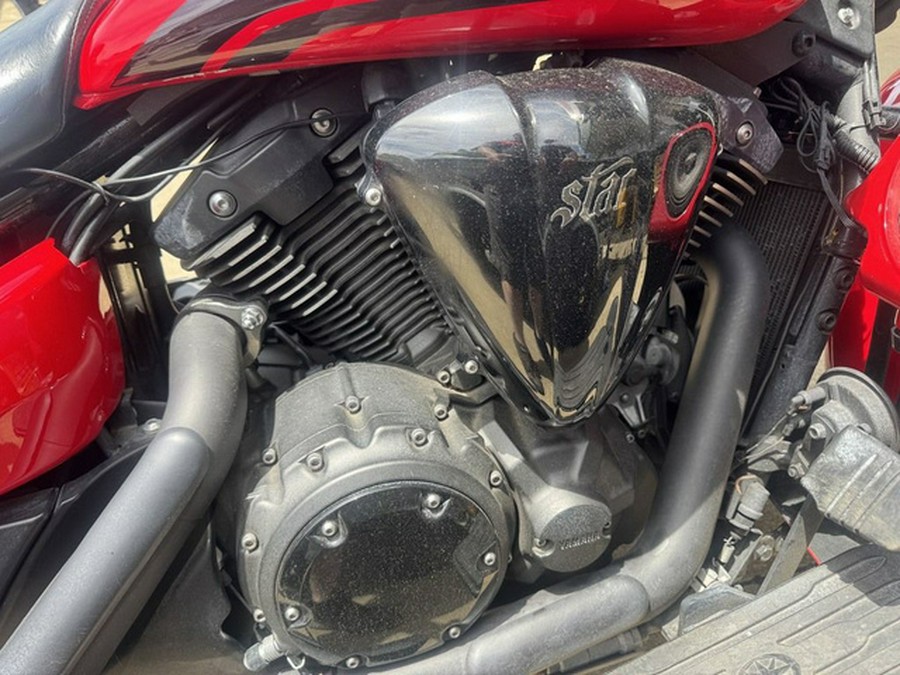 2015 Yamaha V Star 1300 Deluxe Rapid Red