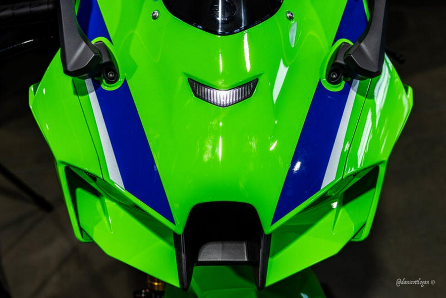 2024 Kawasaki Ninja® ZX™-10R 40th Anniversary Edition ABS