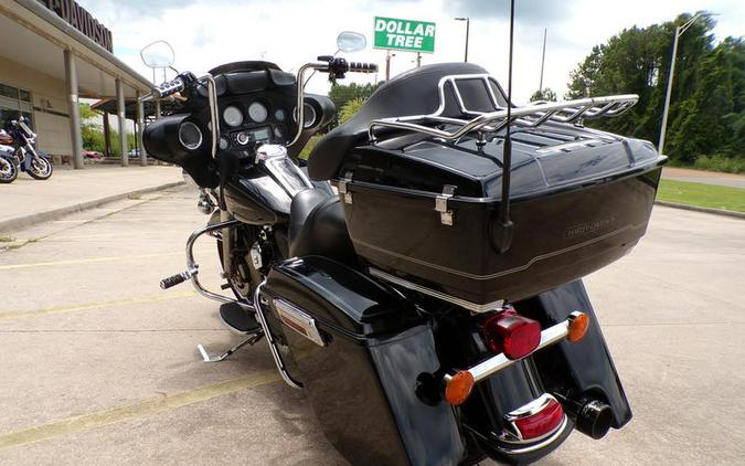 2011 Harley-Davidson® FLHTC - Electra Glide® Classic