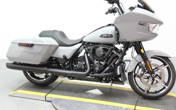 2025 Harley-Davidson® Road Glide® Billiard Gray - Black Finish