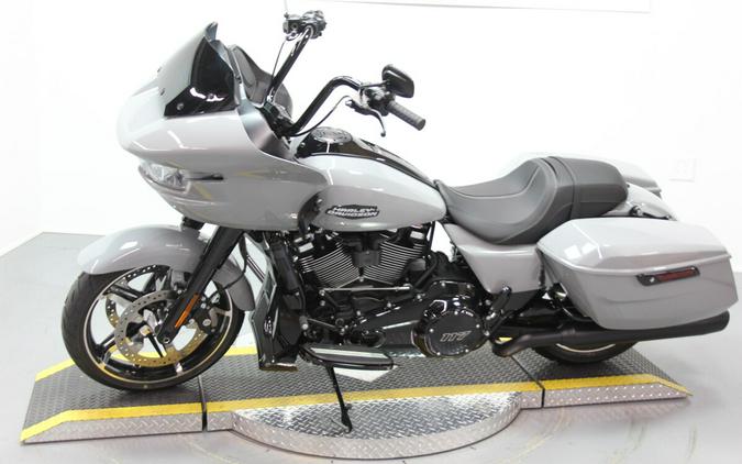 2025 Harley-Davidson® Road Glide® Billiard Gray - Black Finish