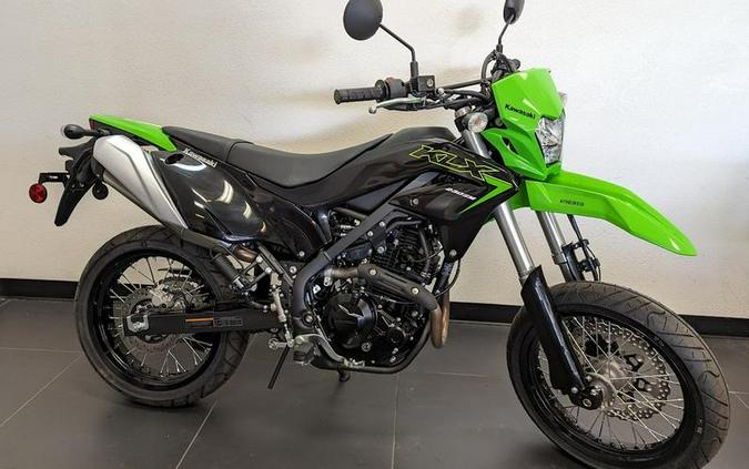 2023 Kawasaki KLX230SM Review [A Dozen Fast Facts]