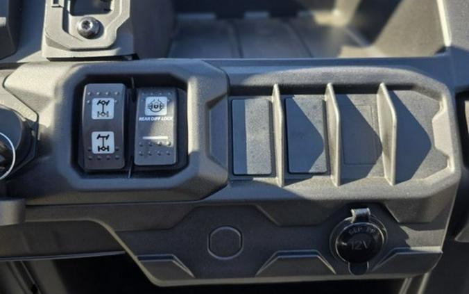 2026 Can-Am® Defender DPS HD9 Stealth Black