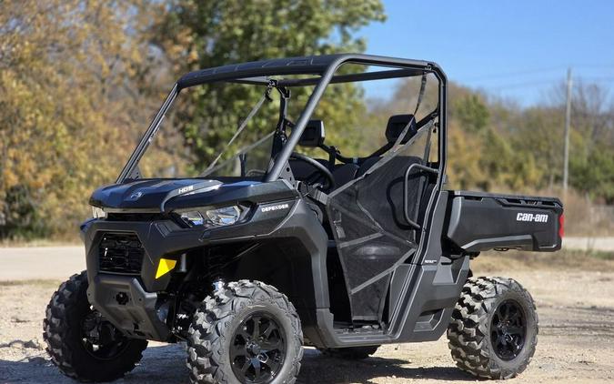 2026 Can-Am® Defender DPS HD9 Stealth Black