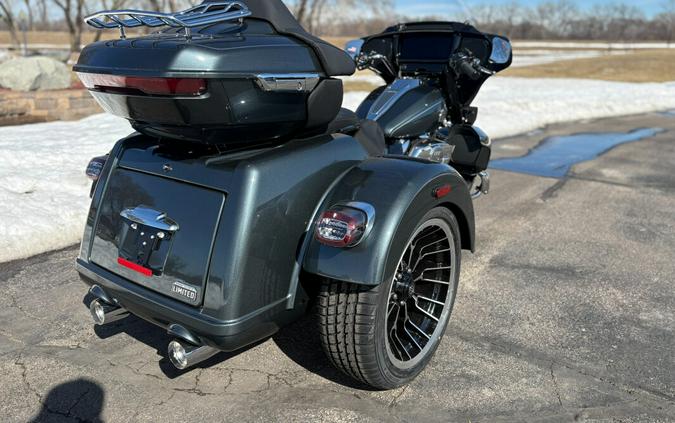 2026 Harley-Davidson® Street Glide 3 Limited Iron Horse Metallic Chrome Trim