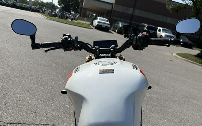 2025 Yamaha XSR 900