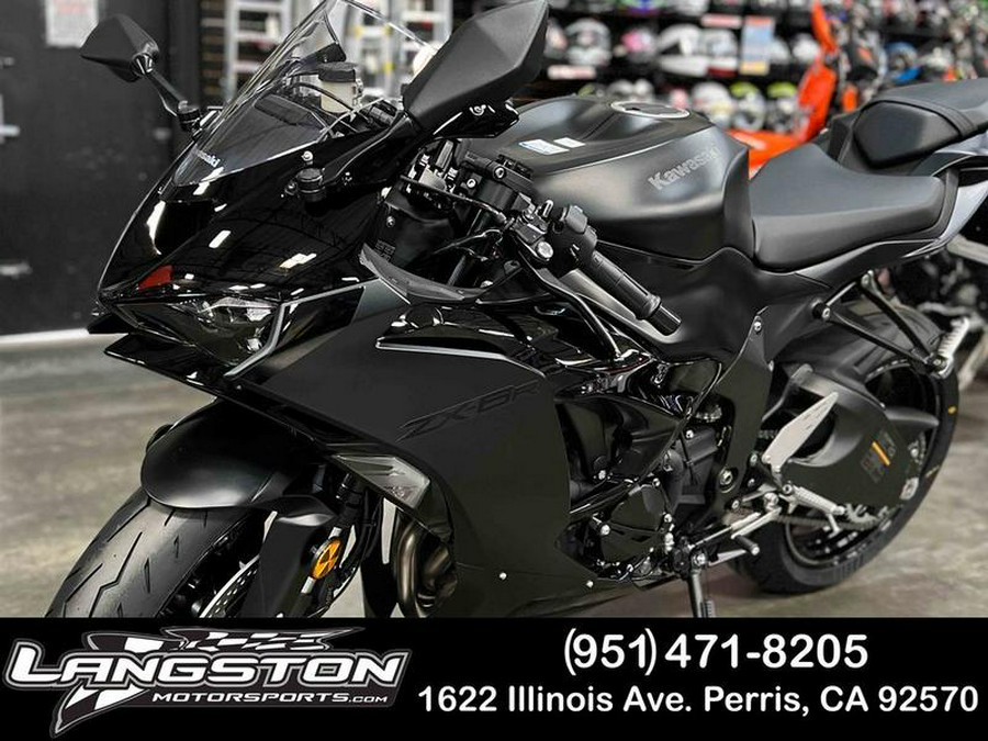 2024 Kawasaki Ninja® ZX™-6R ABS Metallic Flat Spark Black/Ebony