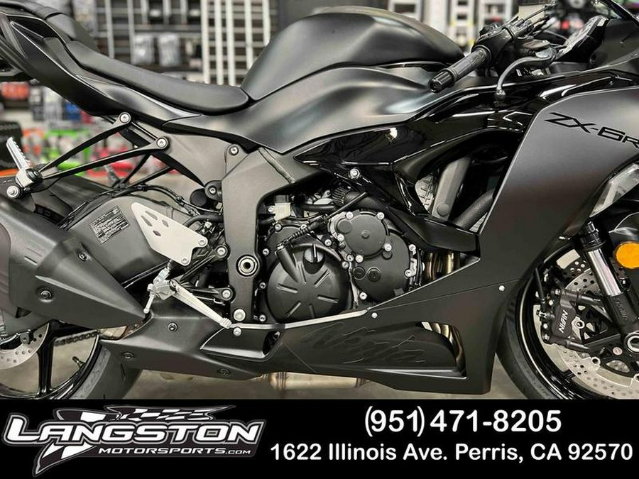 2024 Kawasaki Ninja® ZX™-6R ABS Metallic Flat Spark Black/Ebony