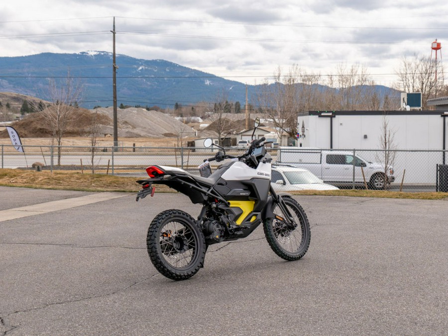 2025 Can-Am Origin® Base