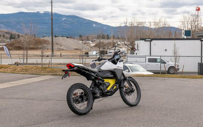 2025 Can-Am Origin White