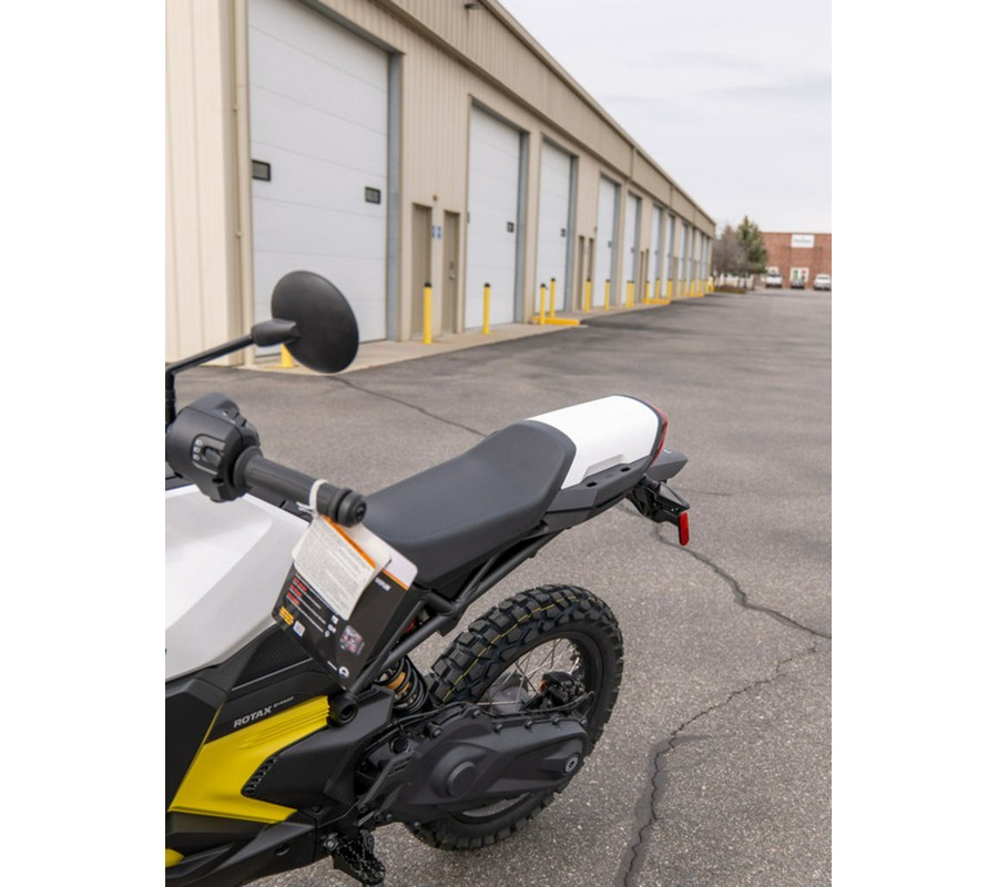 2025 Can-Am Origin® Base