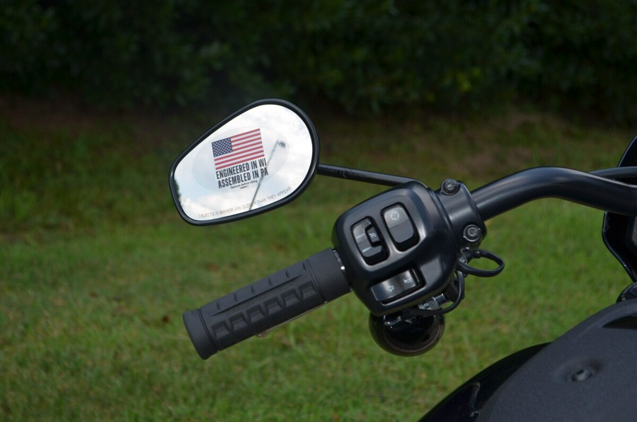 2025 Low Rider™ S – Dark Custom Cruiser