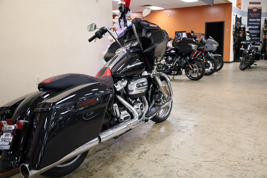 FLTRX 2019 Road Glide®