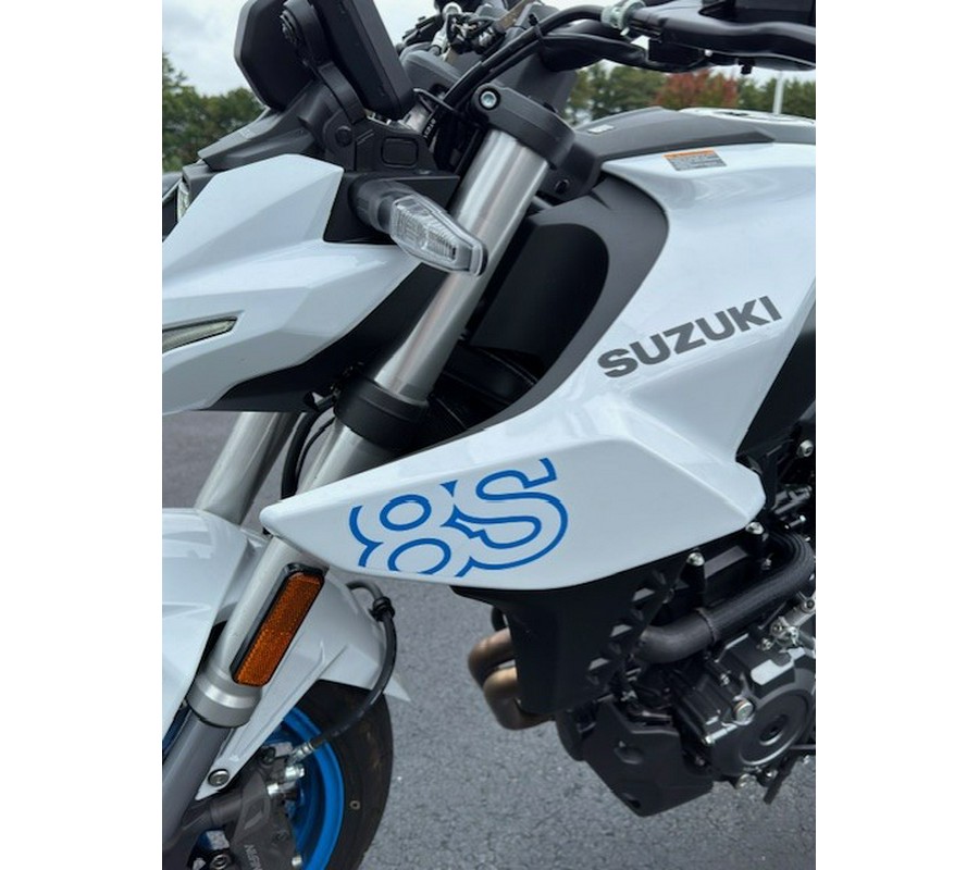 2023 Suzuki GSX-8S