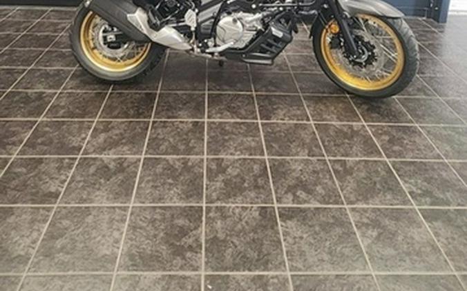 2025 Suzuki V-Strom 650XT Adventure