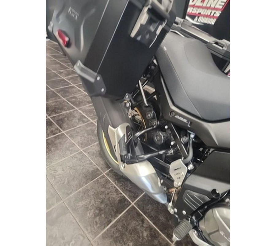 2025 Suzuki V-Strom 650XT Adventure