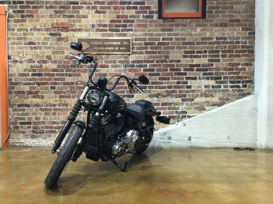 FXBB 2025 Street Bob