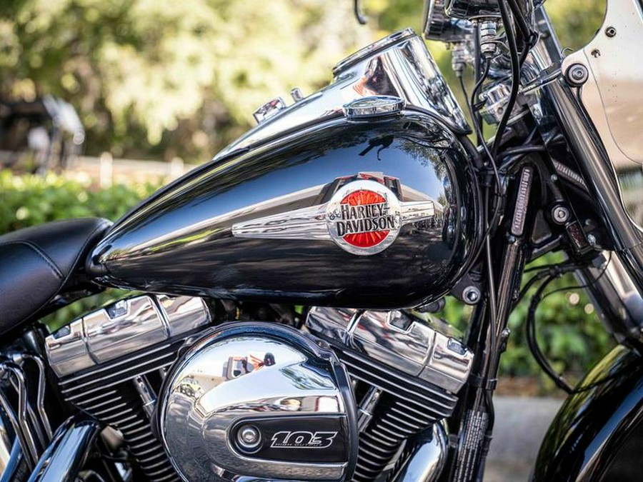 2017 Harley-Davidson® FLSTC - Heritage Softail® Classic