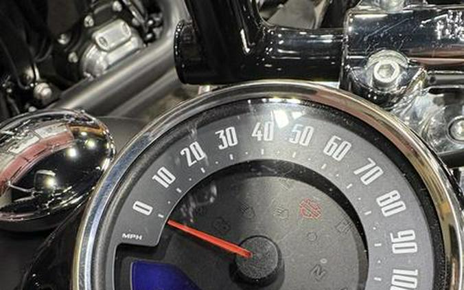 2019 Harley-Davidson® FLSL - Softail® Softail Slim®