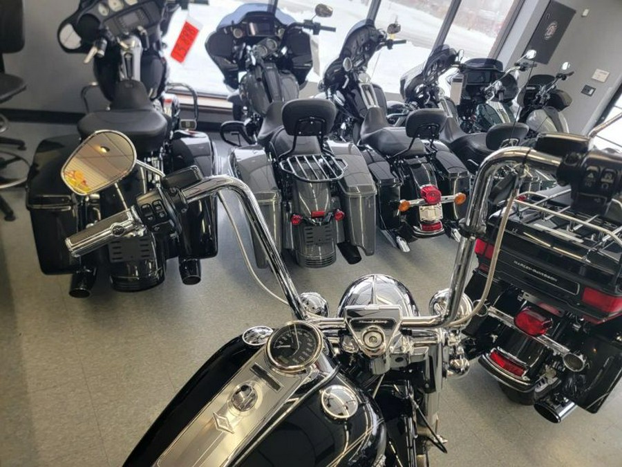 2017 Harley-Davidson FLHR Road King