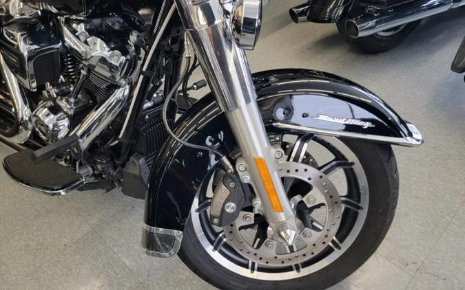 2017 Harley-Davidson FLHR Road King