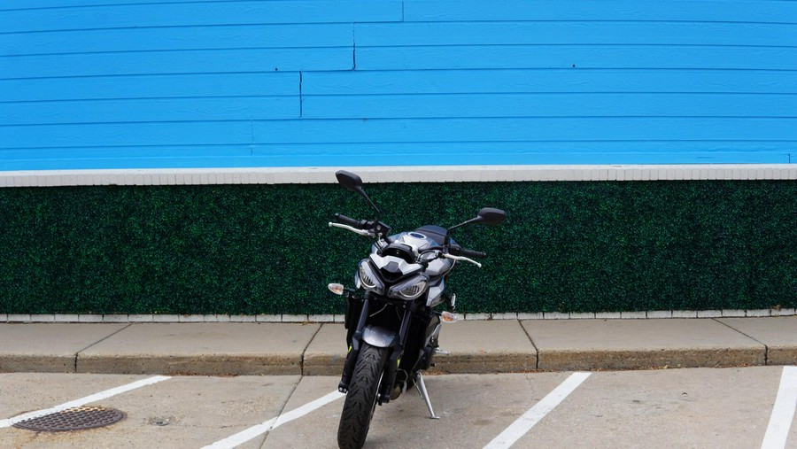 2024 Street Triple 765 R