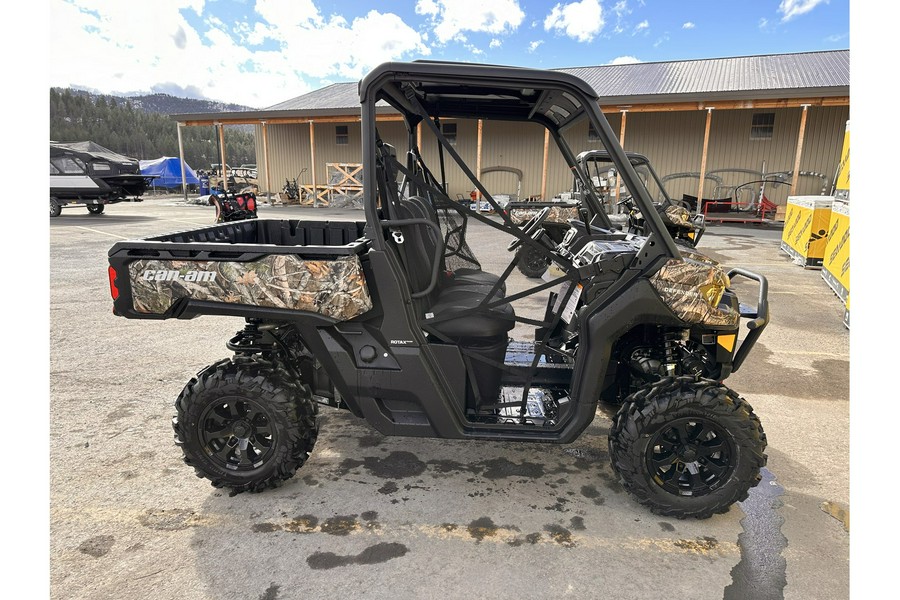 2024 Can-Am Defender XT HD10