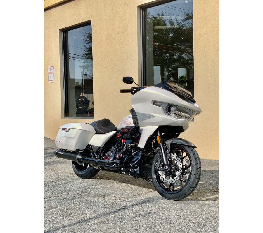 2024 Harley-Davidson CVO™ Road Glide® ST FLTRXSTSE