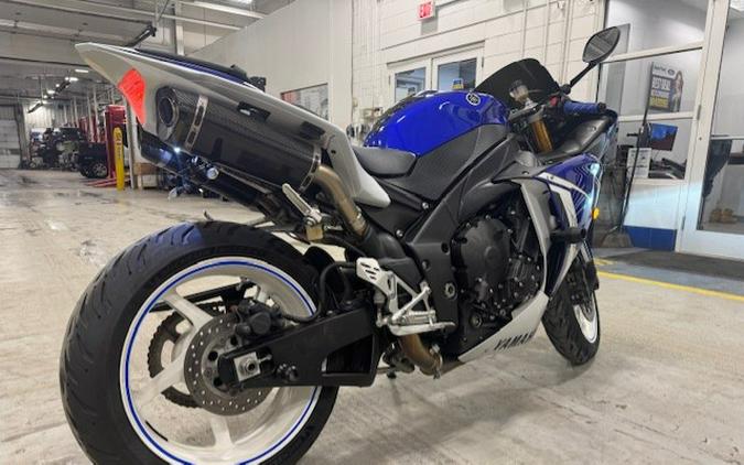 2011 Yamaha YZF-R1 - Team Yamaha Blue/White