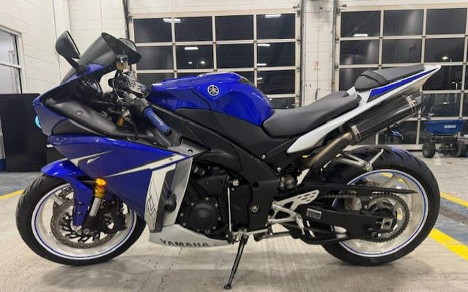 2011 Yamaha YZF-R1 - Team Yamaha Blue/White