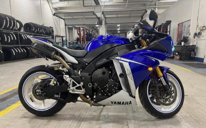 2011 Yamaha YZF-R1 - Team Yamaha Blue/White