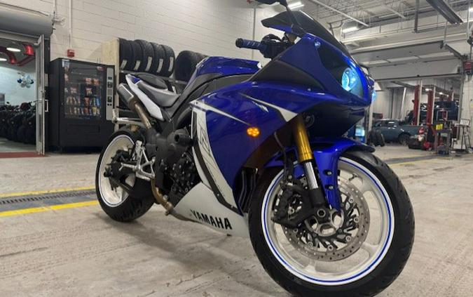 2011 Yamaha YZF-R1 - Team Yamaha Blue/White