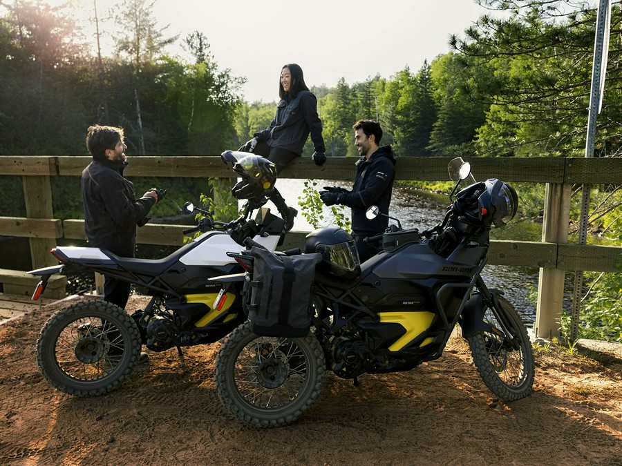 2025 Can-Am Origin Base