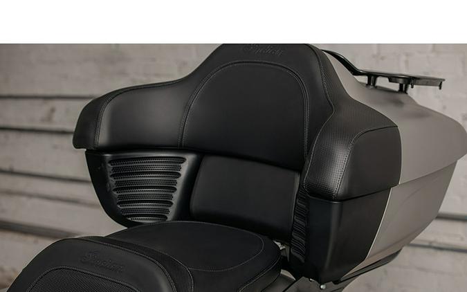 2023 Indian Pursuit® Dark Horse®