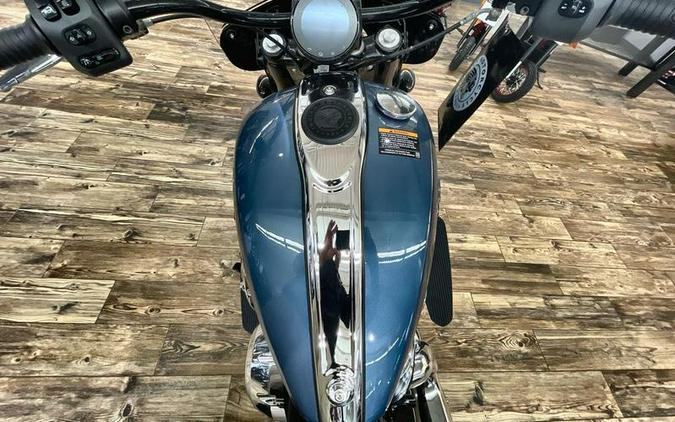 2022 Indian Motorcycle® Super Chief® Limited Blue Slate Metallic