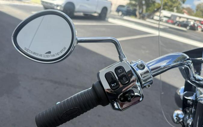 2025 Indian Motorcycle® Springfield® Maroon Metallic/Silver Quartz Metallic