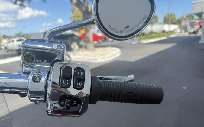 2025 Indian Motorcycle® Springfield® Maroon Metallic/Silver Quartz Metallic