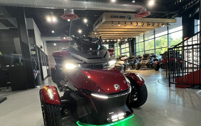 2022 Can-Am® Spyder RT Limited Chrome - Deep Marsala Metallic