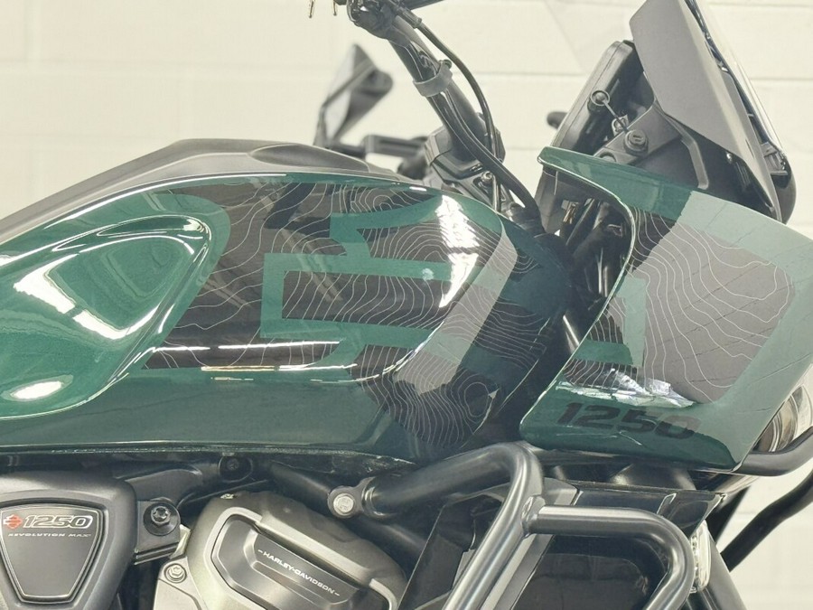 2024 Harley-Davidson Pan America™ 1250 Special ALPINE GREEN