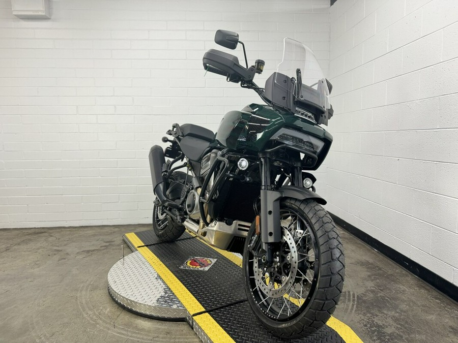 2024 Harley-Davidson Pan America™ 1250 Special ALPINE GREEN