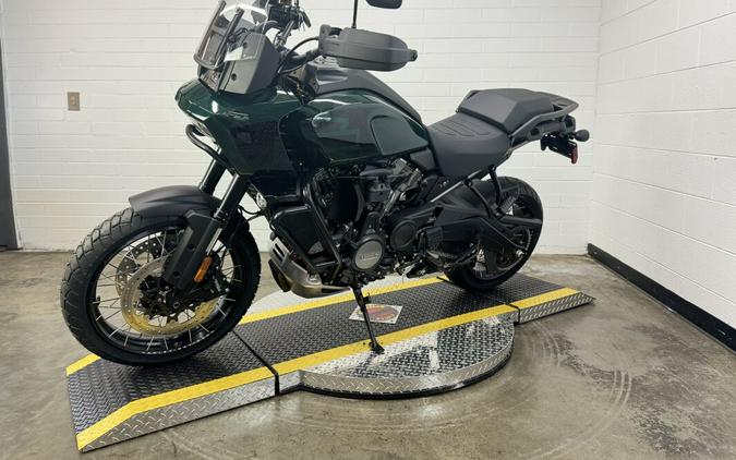 2024 Harley-Davidson Pan America™ 1250 Special ALPINE GREEN