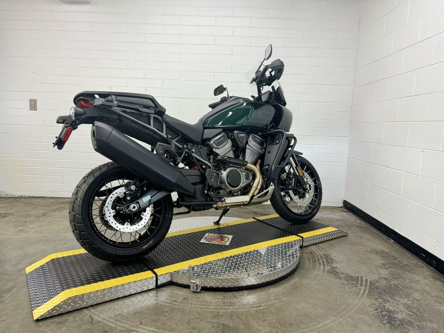 2024 Harley-Davidson Pan America™ 1250 Special ALPINE GREEN