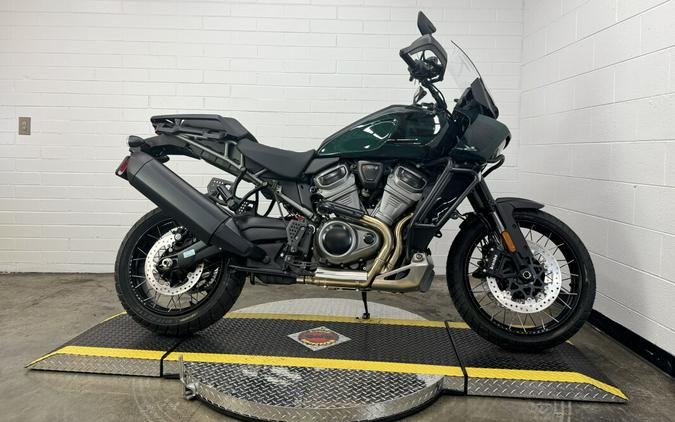 2024 Harley-Davidson Pan America™ 1250 Special ALPINE GREEN