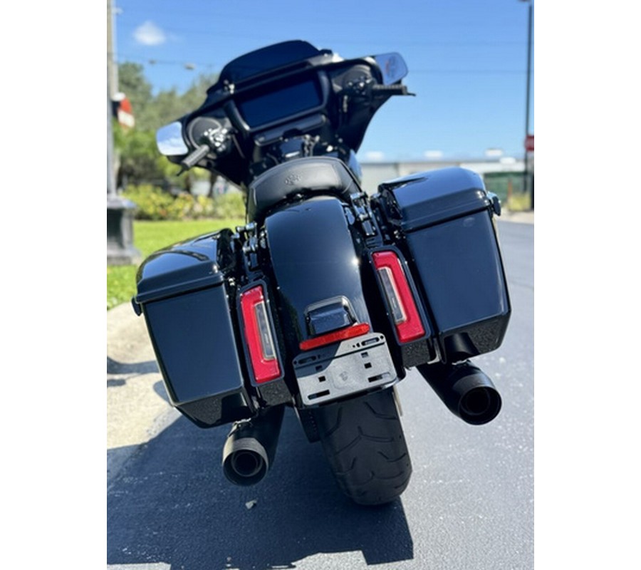 2025 Harley-Davidson FLHX - Street Glide