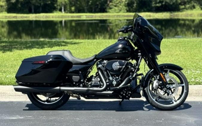 2025 Harley-Davidson FLHX - Street Glide