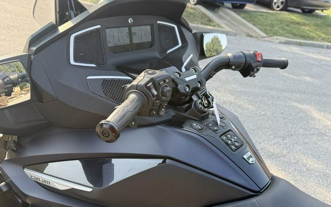 2022 Can-Am Spyder RT Limited Dark Wheels