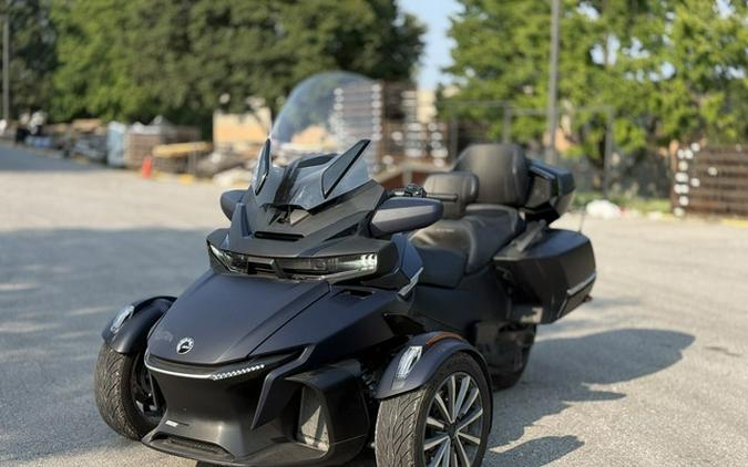 2022 Can-Am Spyder RT Limited Dark Wheels