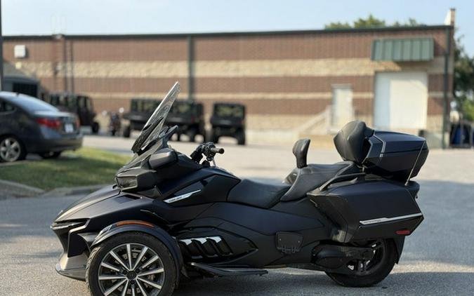 2022 Can-Am Spyder RT Limited Dark Wheels